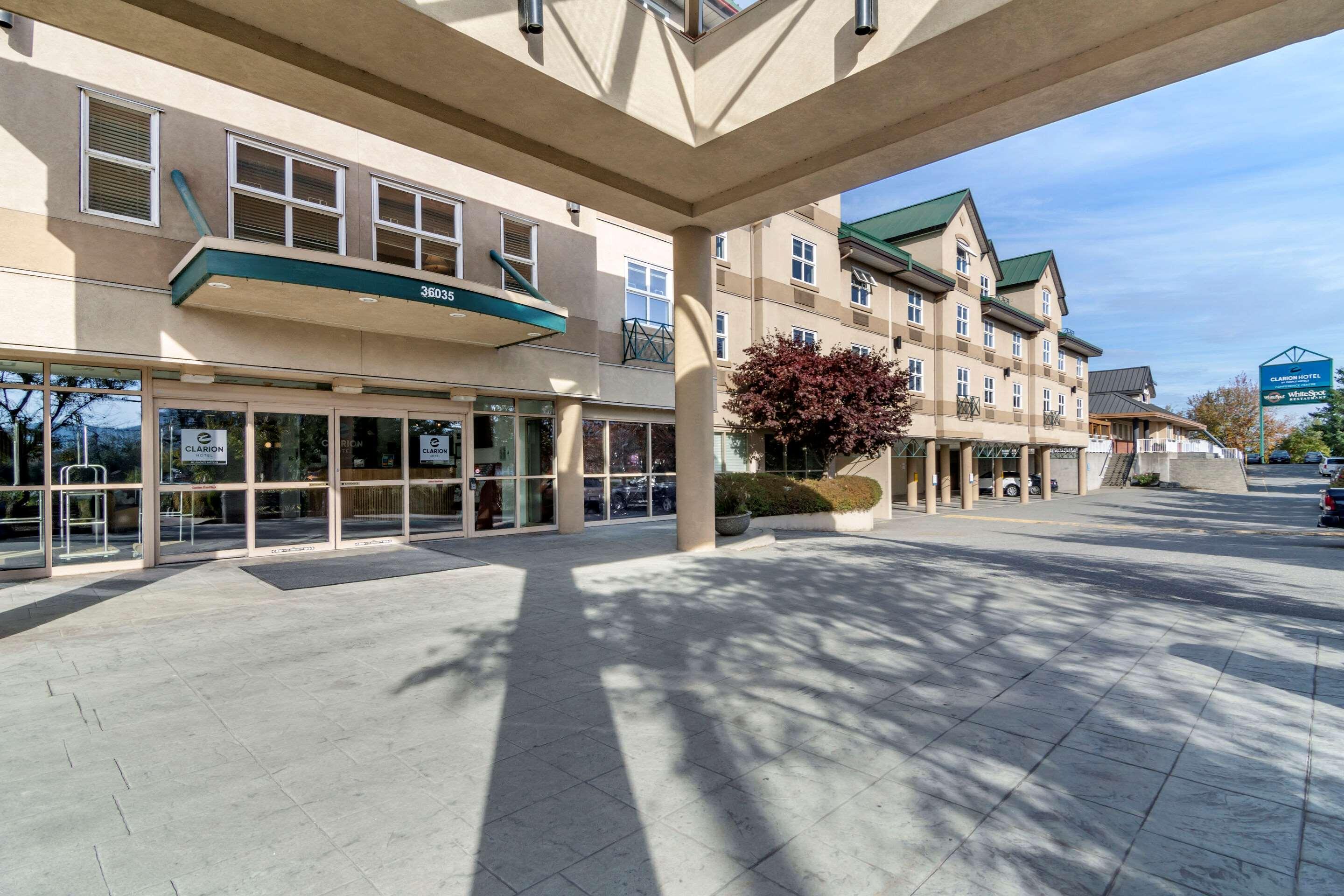 Clarion Hotel & Conference Centre Abbotsford Exterior photo